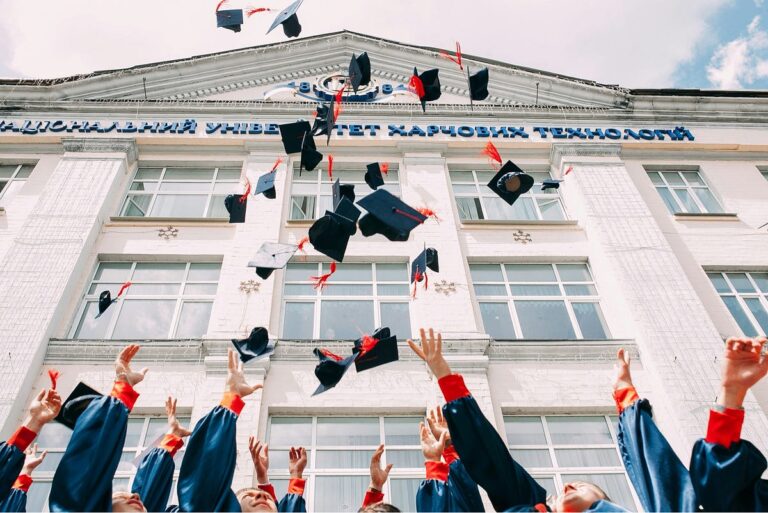 The Gap Year Dilemma: Why I “regret” not taking a gap year before college